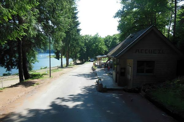 Camping de la Plage Bord de Lac Auvergne